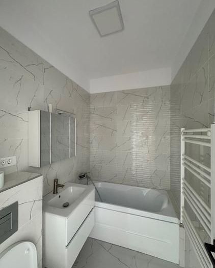 Apartament 3 camere de închiriat Apărătorii Patriei Parcare subterană - Poză 11