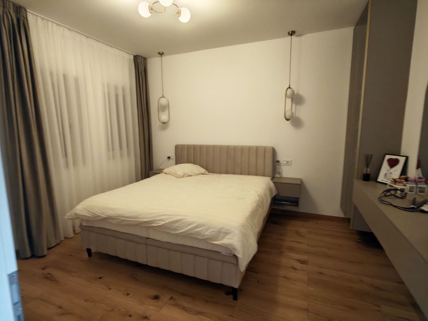 Casa Insiruita Sacalaz P+E+M 4 Camere,3 Bai,Clasa Energetica A+, Mobilata - Poză 4