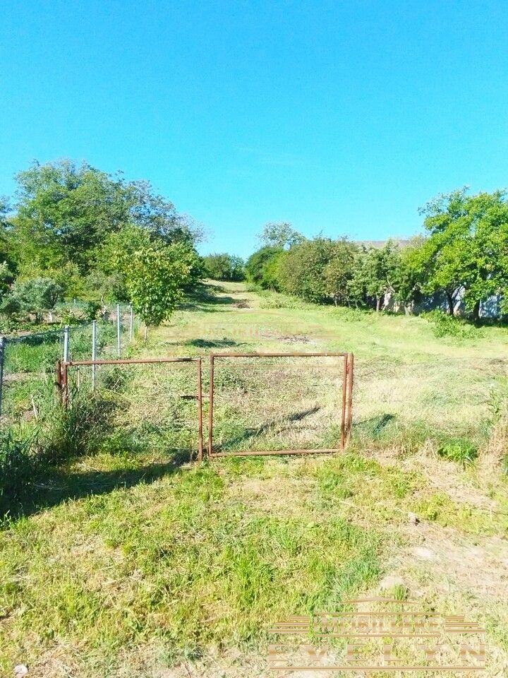Teren intravilan de vanzare 2000 mp situat in Manastirea Doamnei - Poză 2