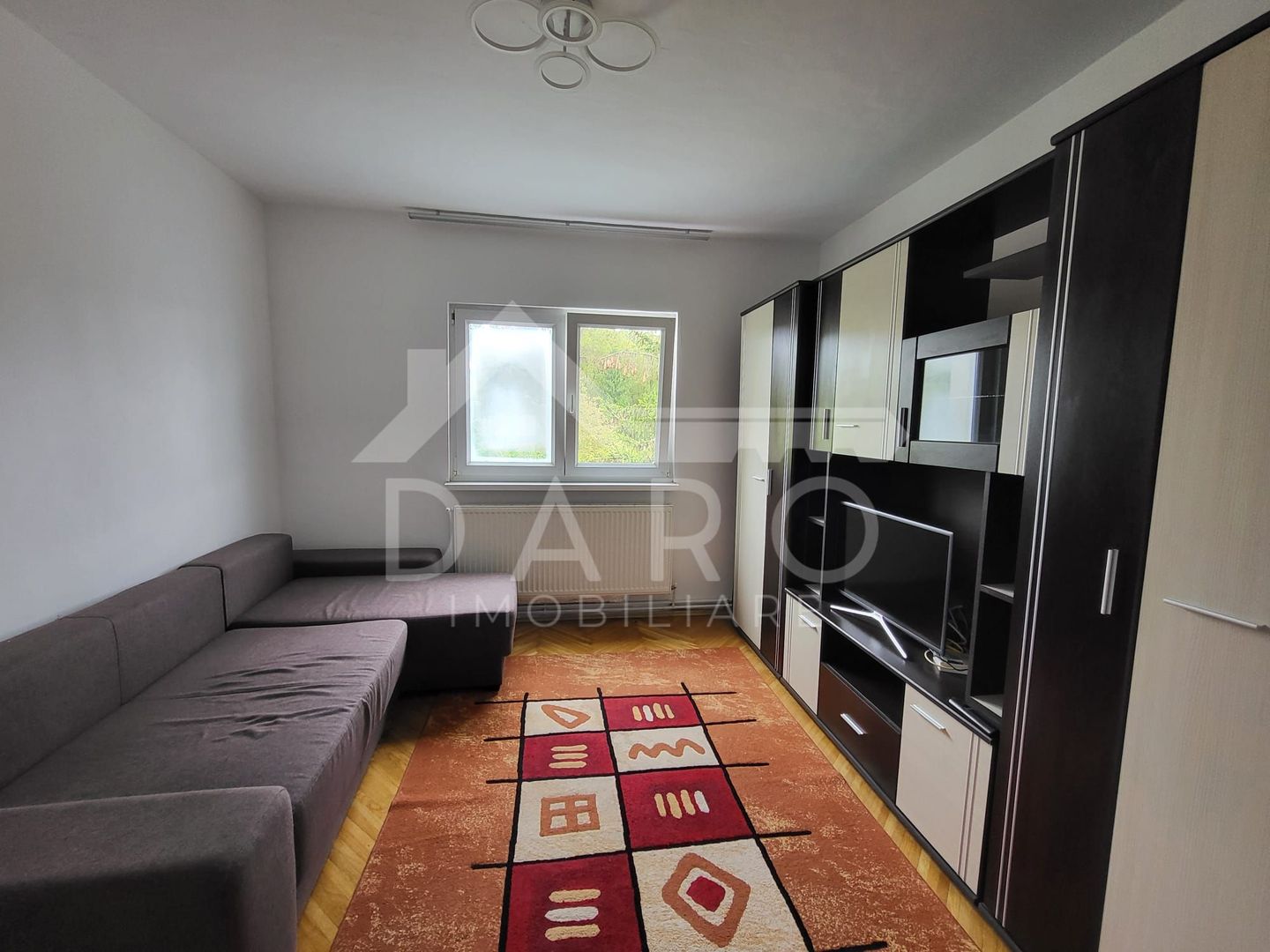 INCHIRIEZ APARTAMENT CU 1 CAMERA  TUDOR - Poză 2