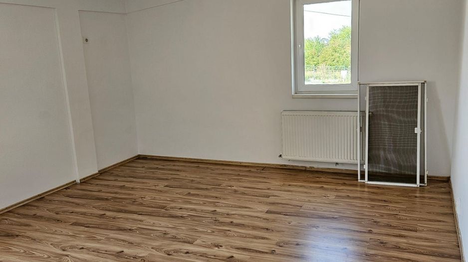 Vila,Parter+Etaj comuna Berceni 169000 eur - Poză 13