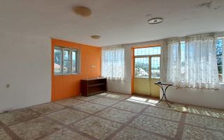 VANZARE VILA SPATIOASA CU TEREN GENEROS – 1.700 MP | RADOESTI VALE, TELEORMAN - Poză 3