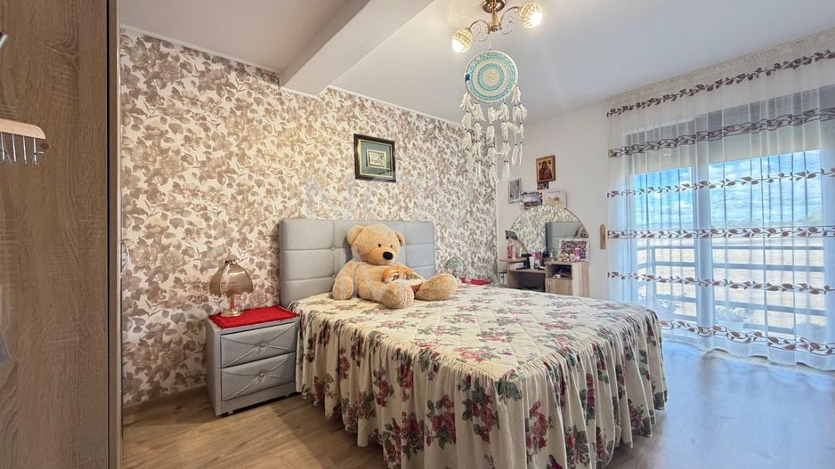 Casa tip duplex - mobilata si utilata - Poză 16