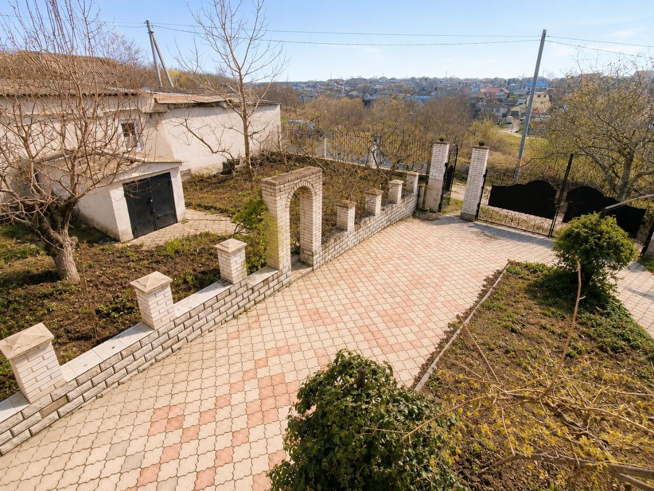 Casă 210 m² cu 5 dormitoare și teren 10 ari – Euroreparație | Drochia, str. Grigore Ureche - Poză 13