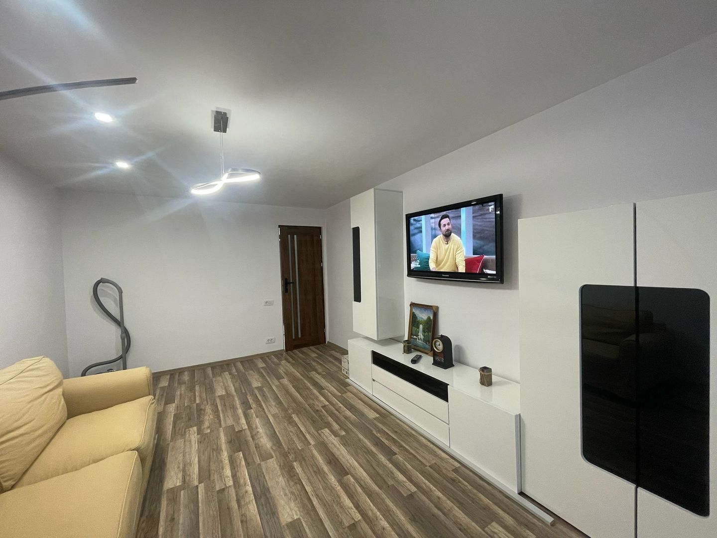 APARTAMENT MODERN | COMPLET MOBILAT SI UTILAT| 2 CAMERE | RADAUTI - Poză 7