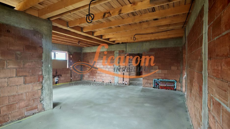 Casa la cheie in CRISTIAN pe Parter, zona de vile,270.000 euro - Poză 12