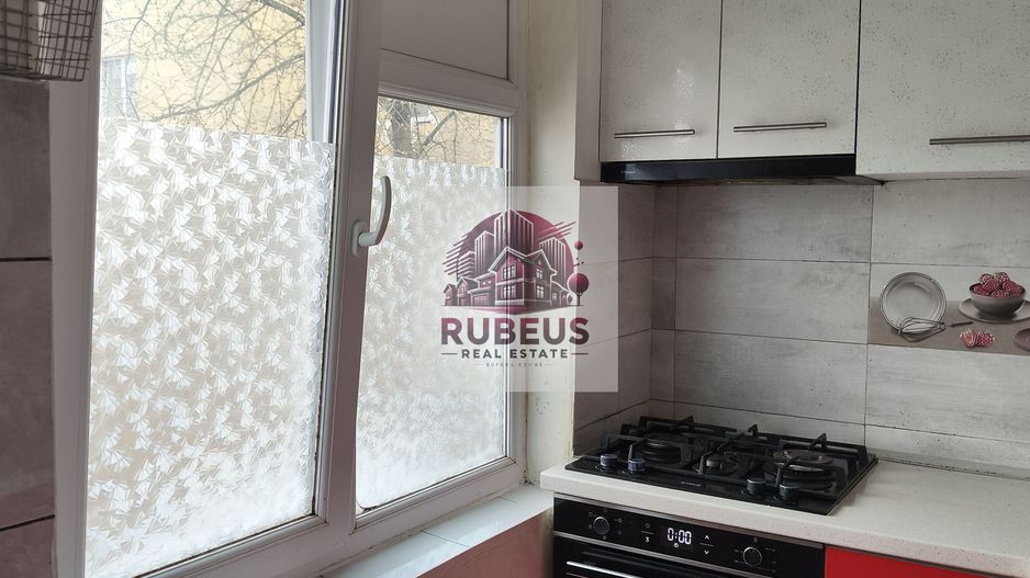 Mic la întreținere, bun la randament: apartament în Orșova - Poză 30