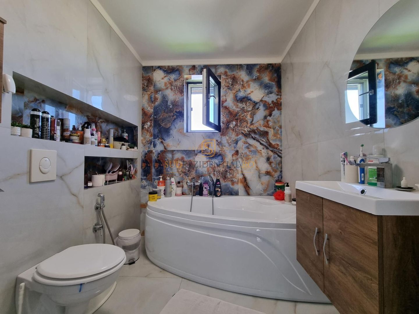 Vila individuala cu 5 camere si piscina, mobilata si utilata, Popesti - Poză 24
