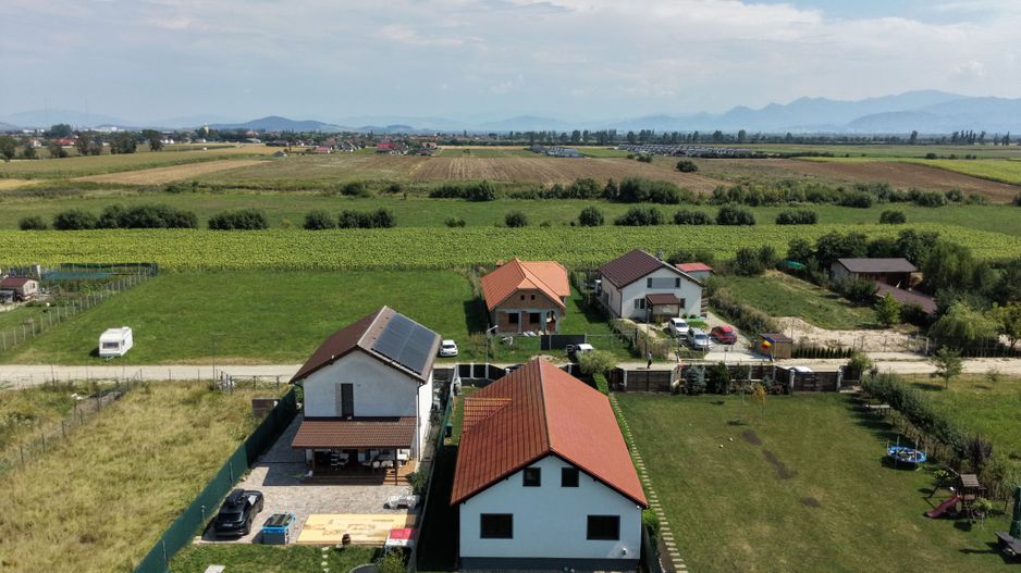 CASĂ PE PARTER DE VÂNZARE ÎN HĂLCHIU – TEREN 600 MP - Poză 3