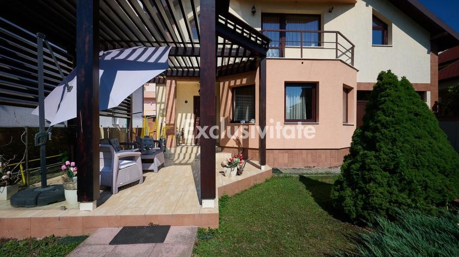 Casa + 305 mp terem curte proprie in zona rezidentiala Gavana - Poză 2