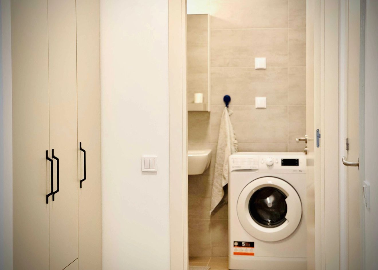 AP. 2 CAMERE- HERCESA VIVENDA, PET-FRIENDLY, CENTRALA PROPRIE, MODERN - Poză 7
