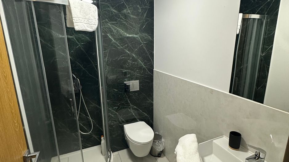 Apartament bloc nou 3 camere - parcare subterana - Poză 28