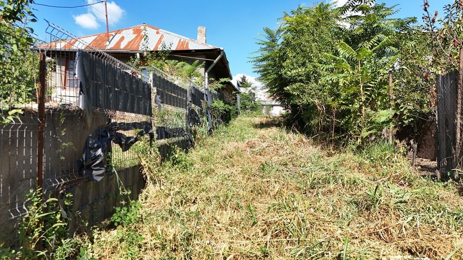 Teren de casa langa lac si metrou - Poză 10