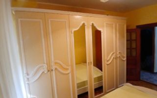 De inchiriat apartament 3 camere, I. C. frimu, et. 3, 450 euro - Poză 1