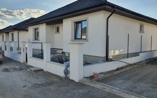 Casă la cheie pe 1 nivel 4 camere 2 băi,145 mp,500 mp teren - Poză 4