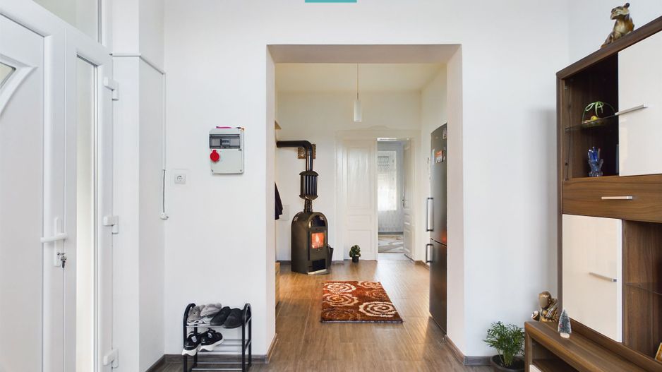 Casă centrală cu spațiu comercial - Poză 4