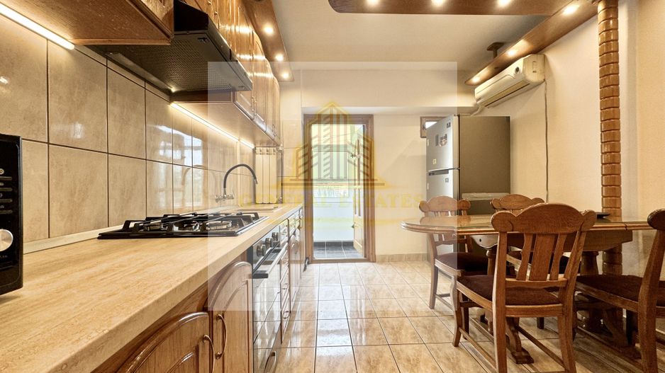 Spre Vânzare apartament cu 3 camere, în Centru, Păcurari - Poză 4