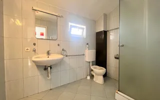 Casa individuala | De inchiriat | 150 mp | Curte comuna | Cetate - Poză 11