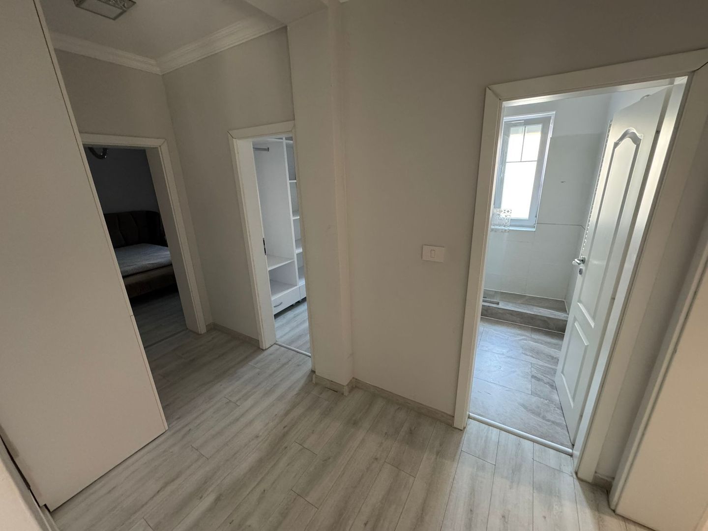 Braytim | 3 camere | 77 mp utili | Mobilat | Parter | Parcare - Poză 3