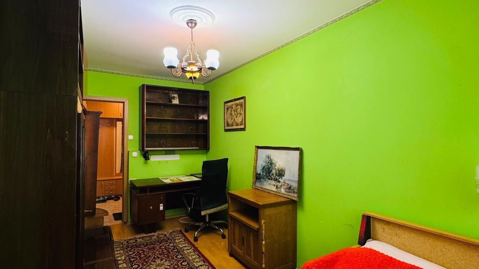 Apartament cu 3 camere pe str. Aluminei langa Liceul Ortodox - Poză 9
