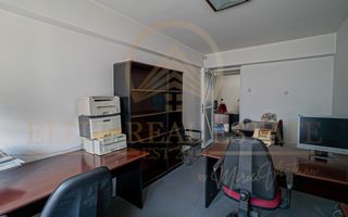 Ultracentral - Apartament cu 7 camere situat la etaj 1 , vedere bilaterală. - Poză 16