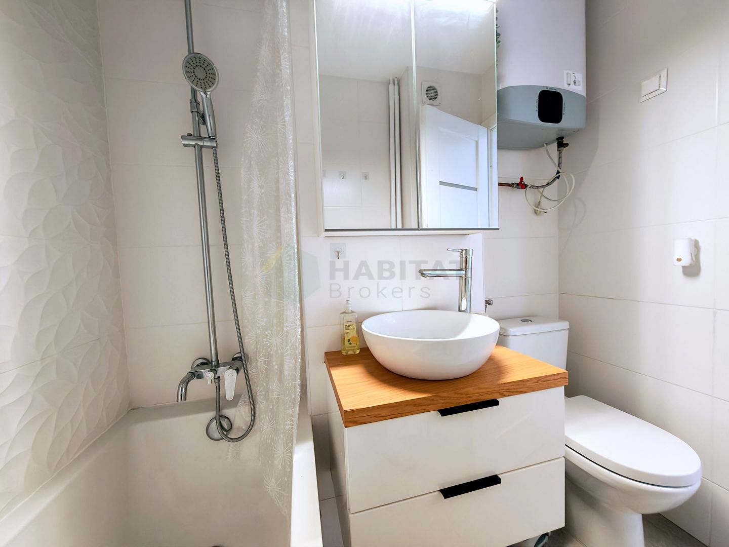 Renovat la trei minute de statia de metrou Dristor - Poză 10