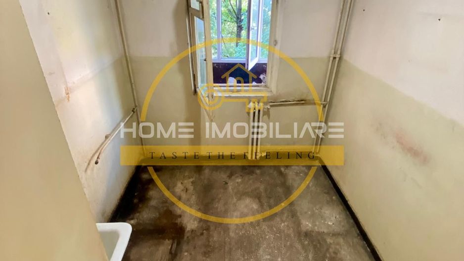 Etaj 2 Apartament 2Camere-Decomandat  Bloc din 1983 -Zona Nicolina 1! - Poză 1