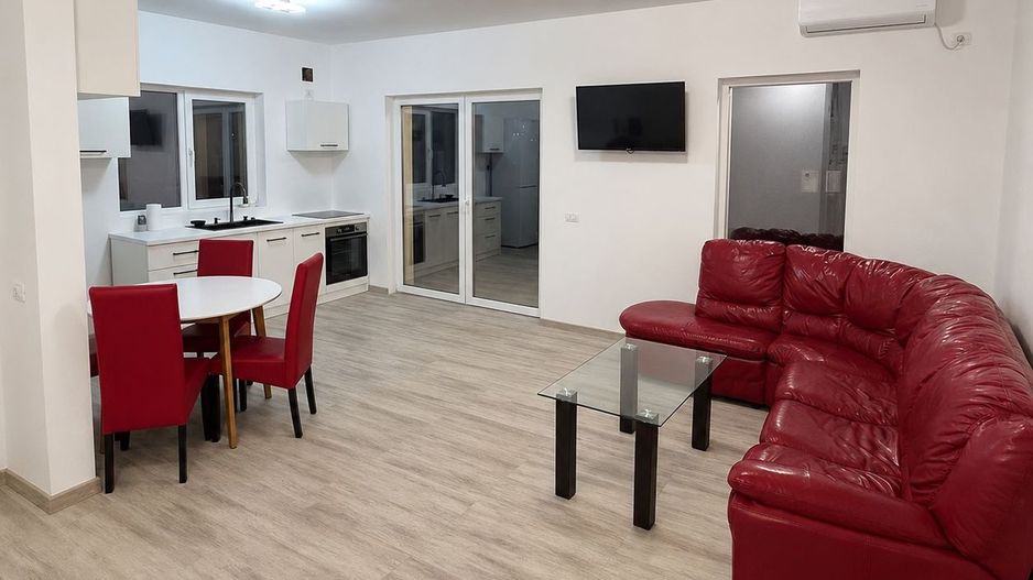 Jumătate de duplex nou, 3 camere, mobilat și utilat – teren de 300 mp - Poză 1
