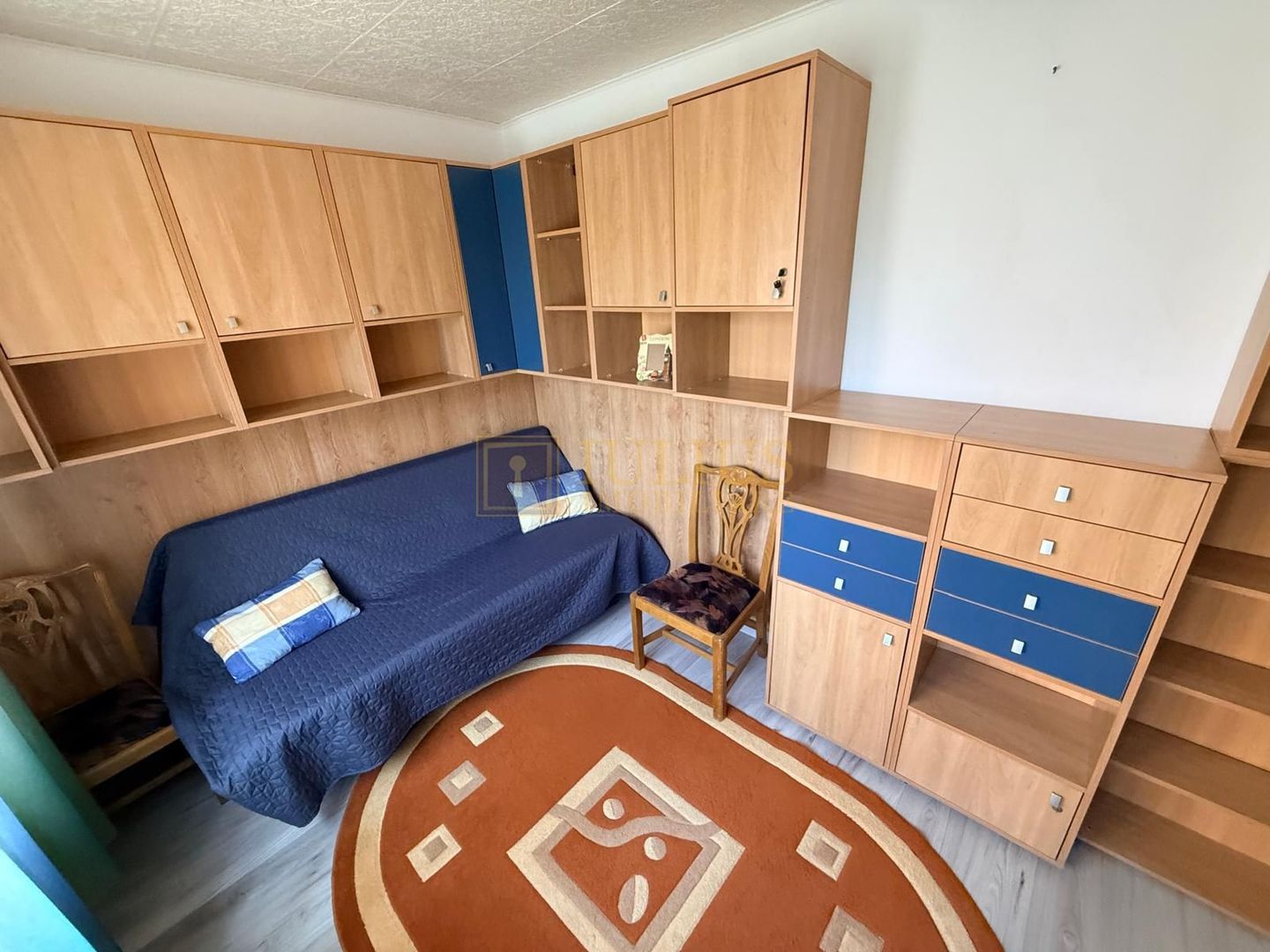 2 camere| curte comuna cu 3 apartamente| centrala proprie| zona aradului| - Poză 9