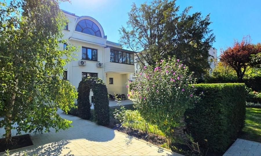 Vilă eleganta, in cartierul Domenii, lângă Arcul de Triumf si Manastirea Casin - Poză 5