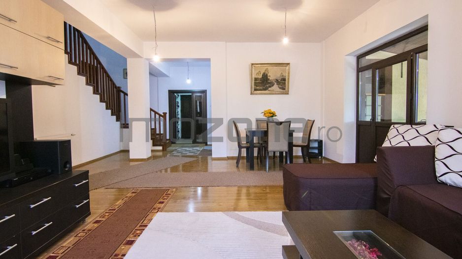 Casă / Vilă, 5 camere, teren 690 Mp., Prelungirea Ghencea - Maracineni - Poză 2