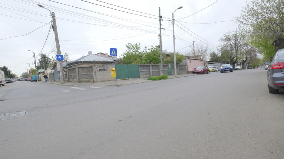 RAHOVA-Str. Muntii Carpati, cu pozitie de colt, casa si teren 580 mp. - Poză 7