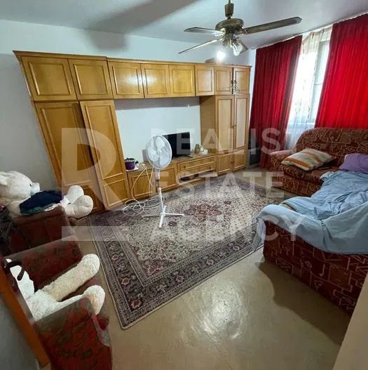 Vânzare, apartament cu 2 camere în zona Drumul Taberei - Poză 3