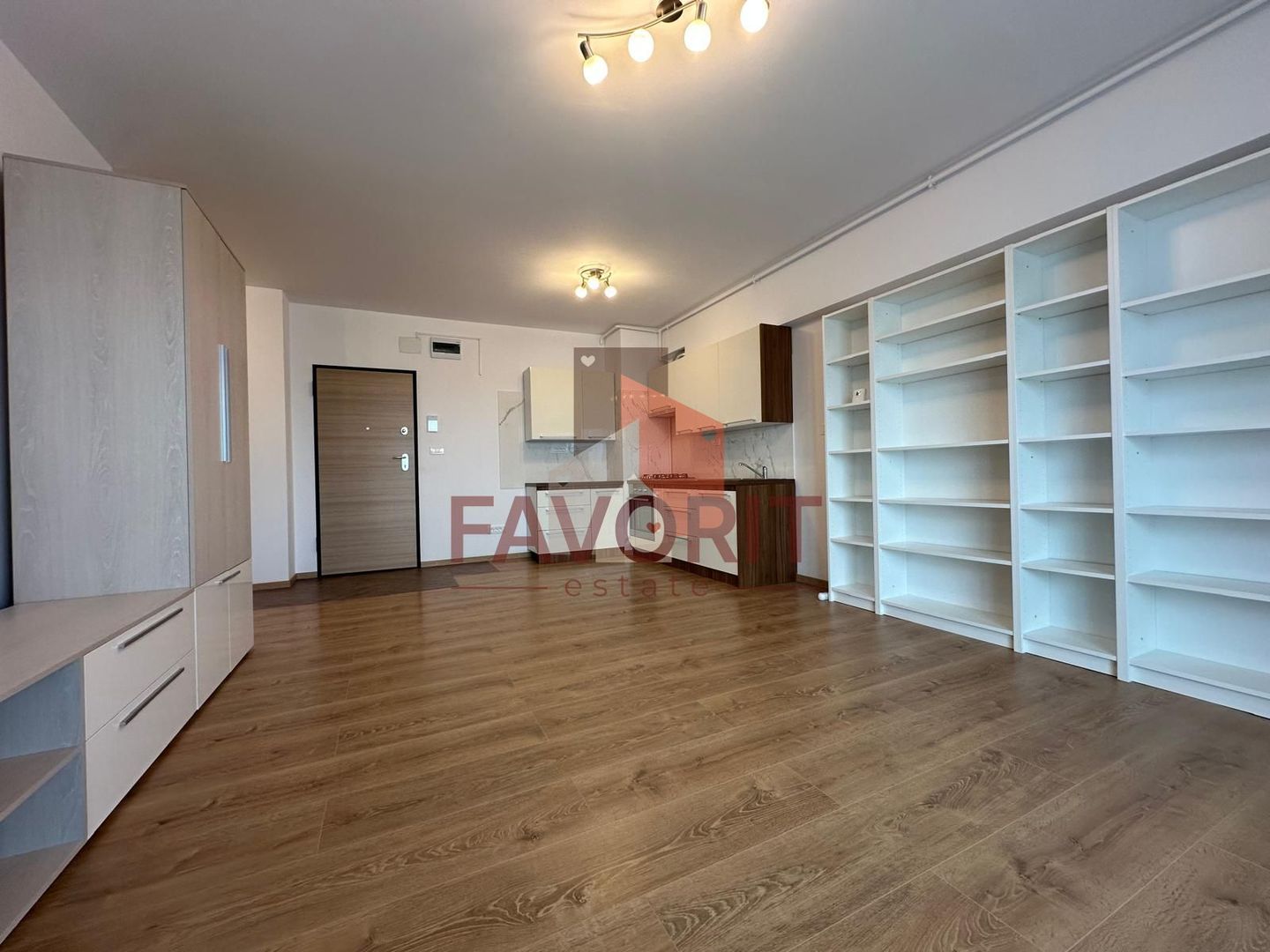 2 camere | etaj intermediar | Bloc nou in oras | zona excelenta | - Poză 3