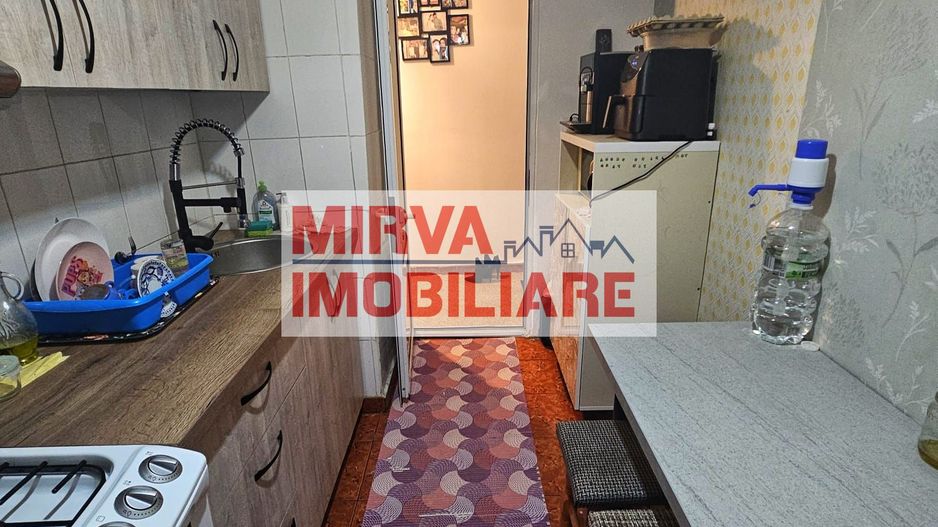 Apartament 2 camere – Central / Urlați – Etaj 2, balcon închis - Poză 12