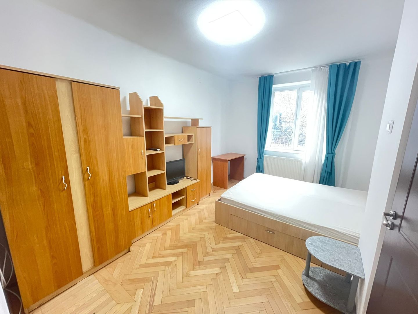 Apartament 2 Camere De Inchiriat | Decomandat | Central | The Office | Etaj 3/4 - Poză 6