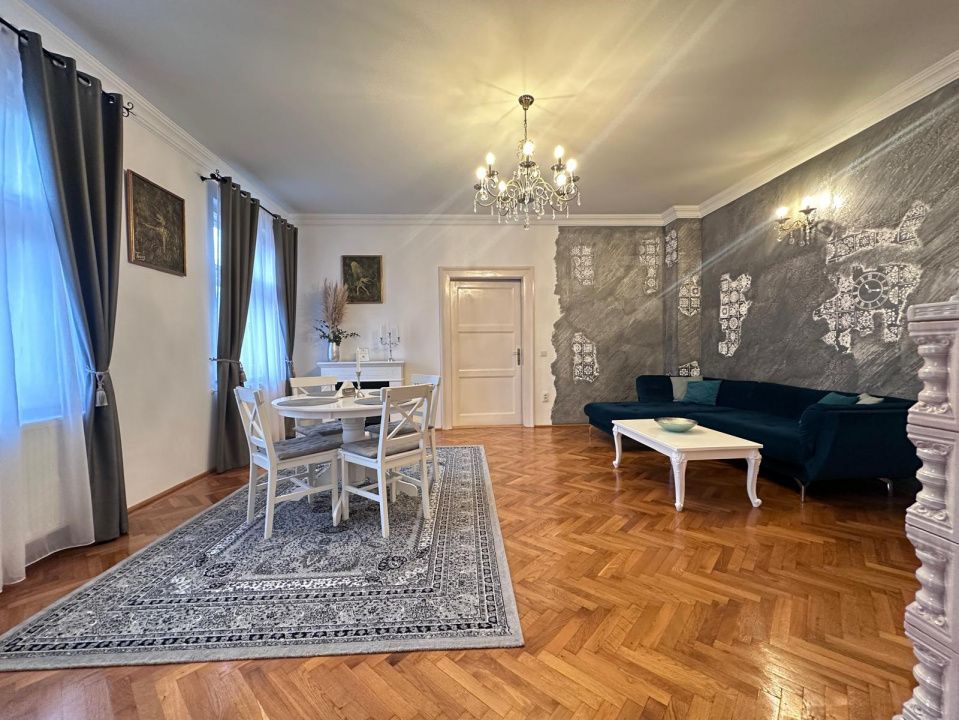 Apartament 3 camere de vanzare, Piata Armelor, Sibiu - Poză 1