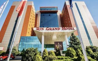 De Inchiriat 2 camere  Rin Grand Hotel,  parcare, magazine in complex - Poză 8