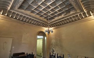 Casă cu farmec istoric în zonă protejată Rosetti, ideală pentru restaurare - Poză 3