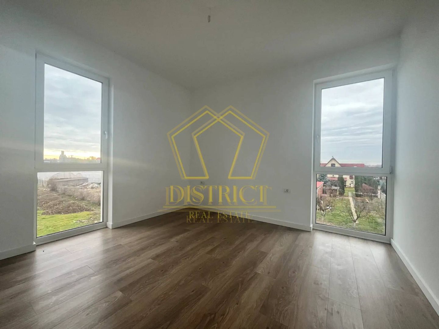 Apartament superb cu 2 camere I Freidorf - Poză 2