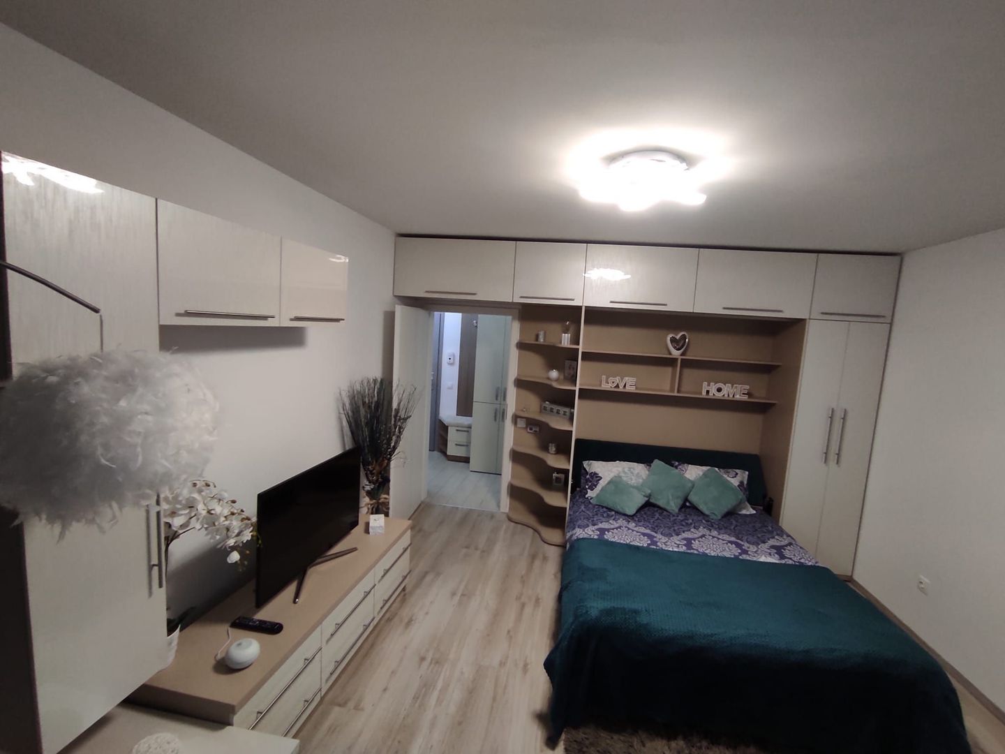 Garsoniera Avangarden-||| - Poză 1