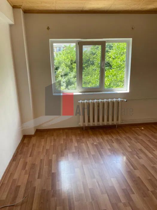 Apartament 3 camere Virtuții-Orsova - Poză 1