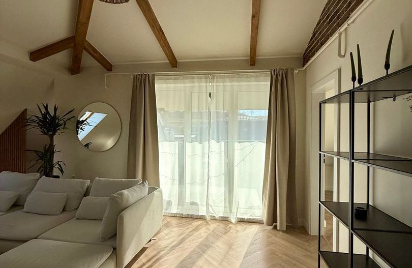 Apartament 3 Camere Mansarda  Str. Cetatii Floresti - Poză 2