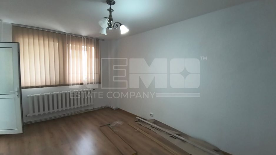 Apartament 3 camere, Obcini, parter, ideal birouri/cabinete - Poză 2