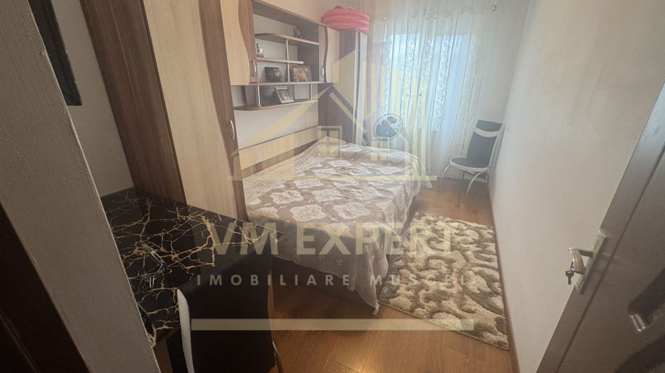 APARTAMENT 3 CAMERE ETAJ 4 VISOI - Poză 17