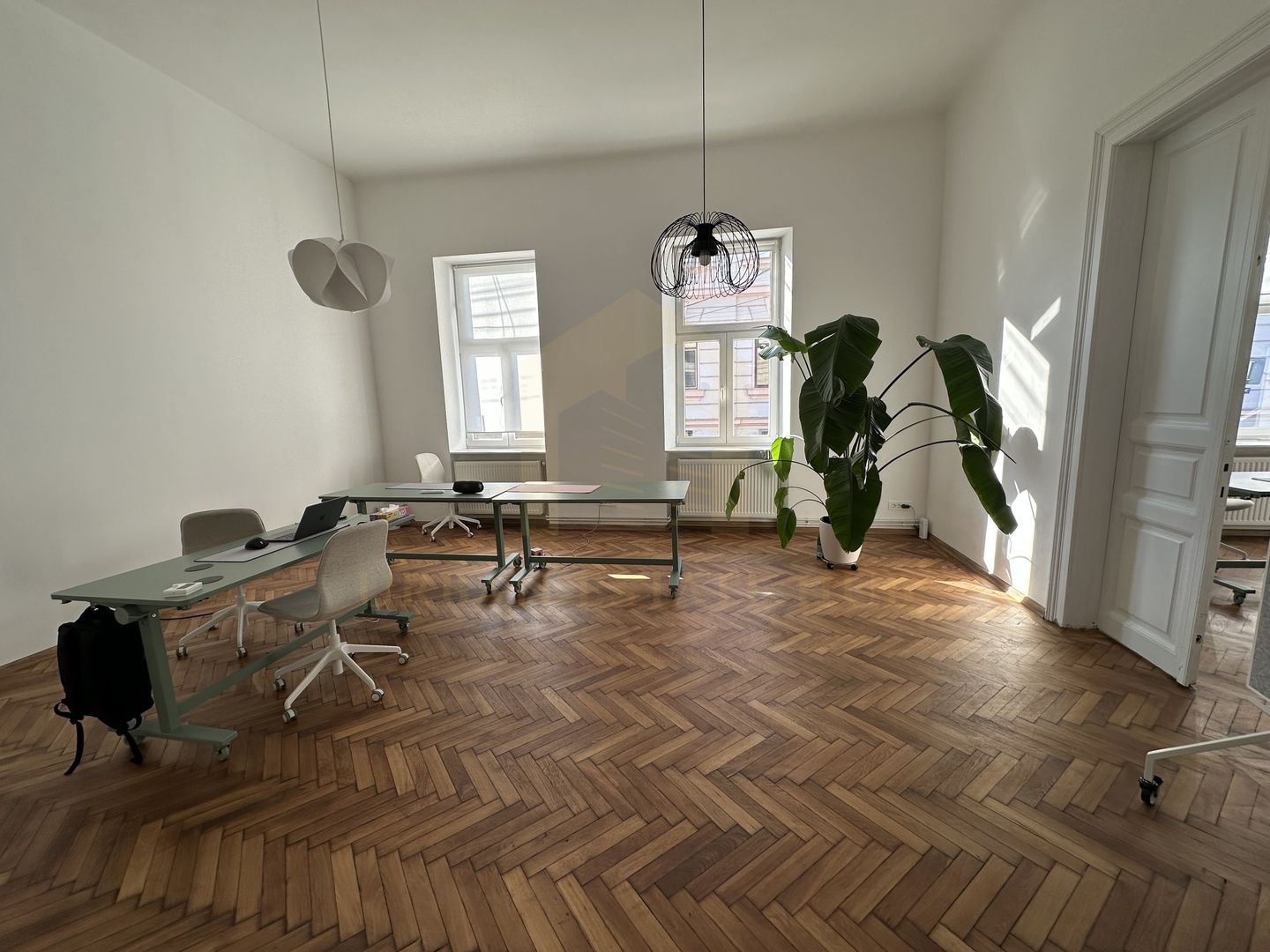 Inchiriere apartament 2 camere, 80 mp, Parcul Central - Poză 2