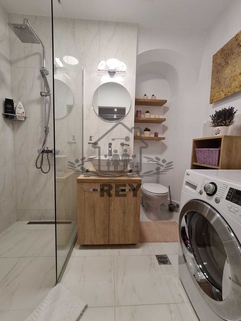 Garsonieră mobilată, zonă ultracentrală, ideală pentru regim hotelier - Poză 8
