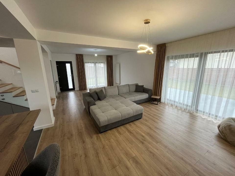 Tărlungeni, zona Izvor, casă de vănzare - Poză 4