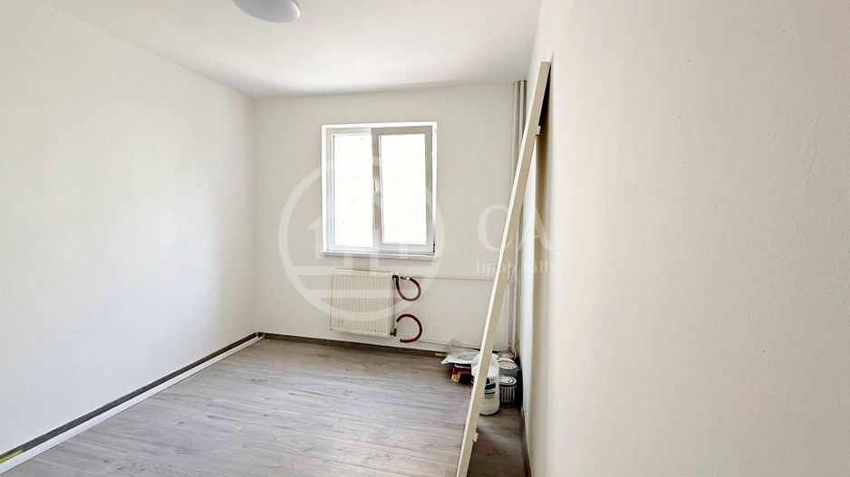 Garsonieră de vânzare in zona Rogerius, Oradea - Poză 1