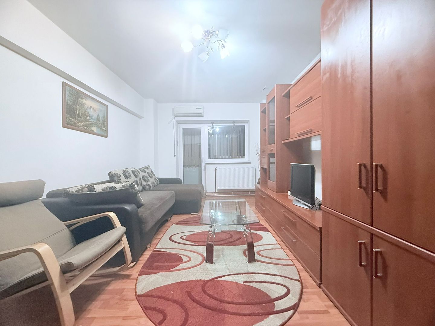 APARTAMENT 2 CAMERE MOBILAT & UTILAT CENTRALA TERMICA BLOC 1984 - Poză 1